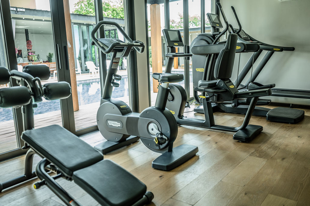 ที่พักนาเชือก ที่พักมหาสารคาม มัมติ๊กแคมป์ สระว่ายน้ำ ฟิตเนส ออกกำลังกาย